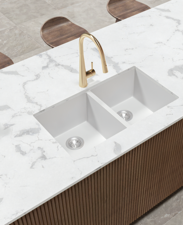 Arraso+Gooseneck+Pull+Out+Spray+Sink+Mixer+Brushed+Brass+With+White+Forio+Sink Arraso+Gooseneck+Pull+Out+Spray+Sink+Mixer+Brushed+Brass+With+White+Forio+Sink