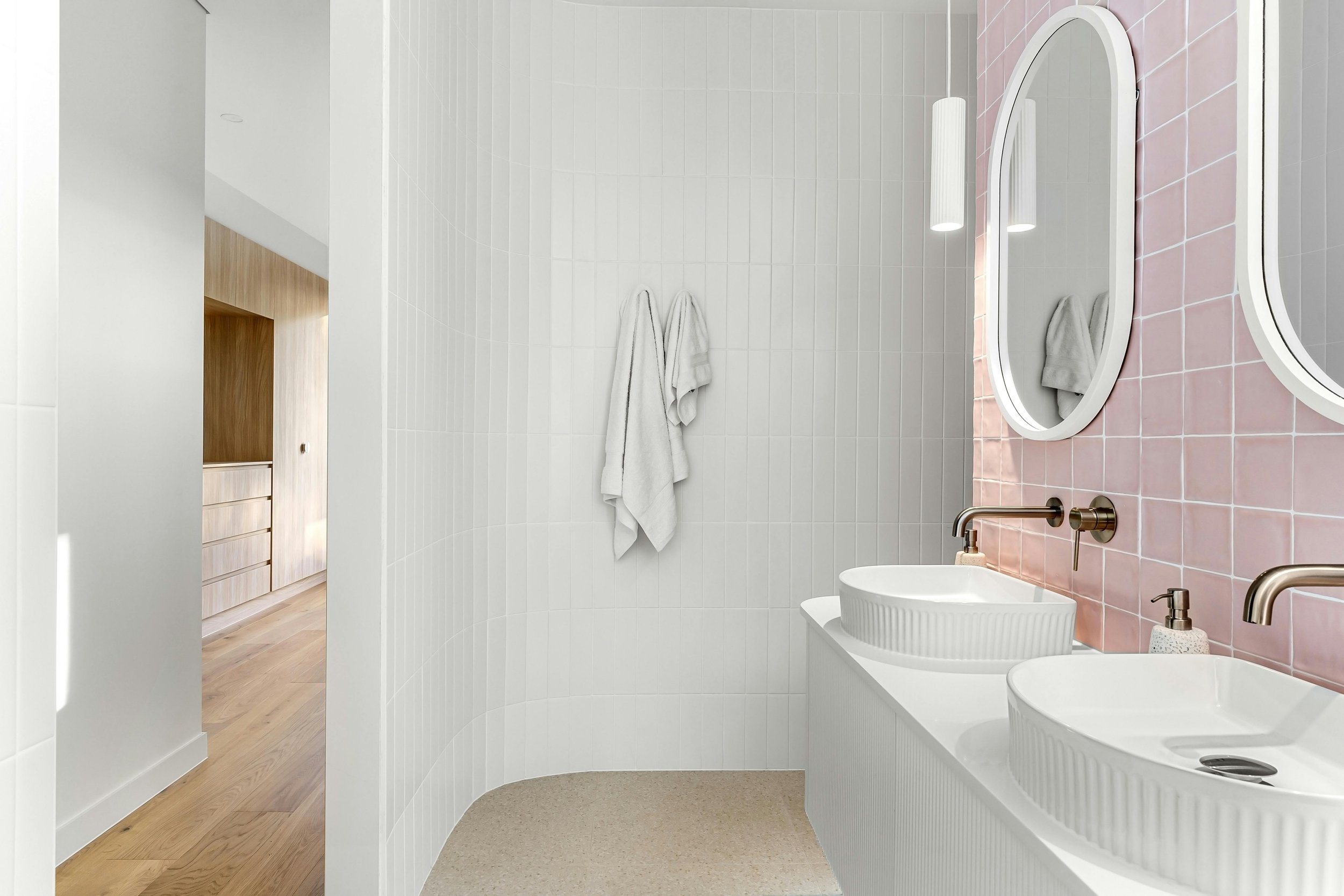 Bathroom Deals warehouse stock of tapware and vanities in Acacia Ridge Queensland